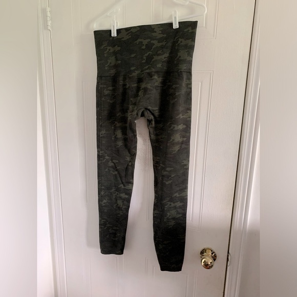 SPANX Look At Me Now High Waisted Leggings Camo Green 2X - Picture 5 of 8